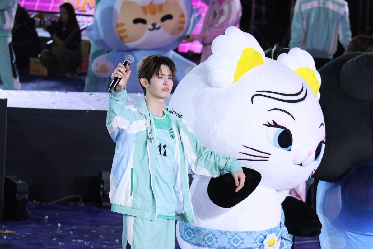 xiaxiazi419's tweet photo. 🥹Heart软软🤍🌼
CHEERING FOR JAMESSU JESSY
 #DMDSPORTDAY2026
#JamesSu @Jamessu_w https://t.co/YOAqdNYGMT