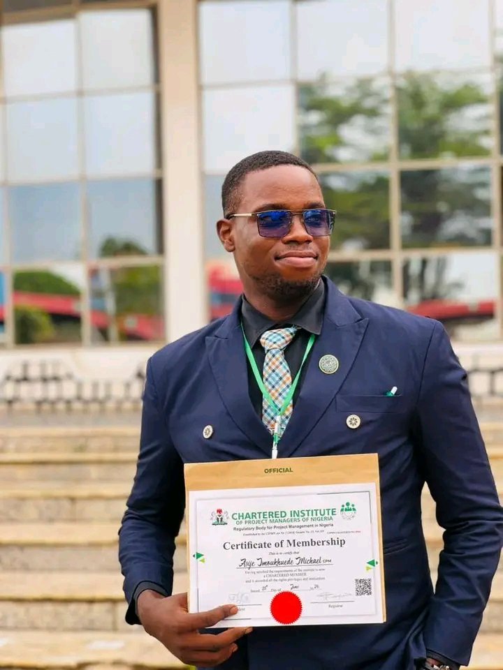 string_doc's tweet photo. Hey X, 
It's been a while here. 

While I was away from here, I got inducted into the Chartered Institute of Project Managers of Nigeria @cipmngovng.

Officially a Chartered Doctor! 
Must be a big flex to be a Chartered Project Manager in Healthcare Administration. https://t.co/FSHSsUVANf