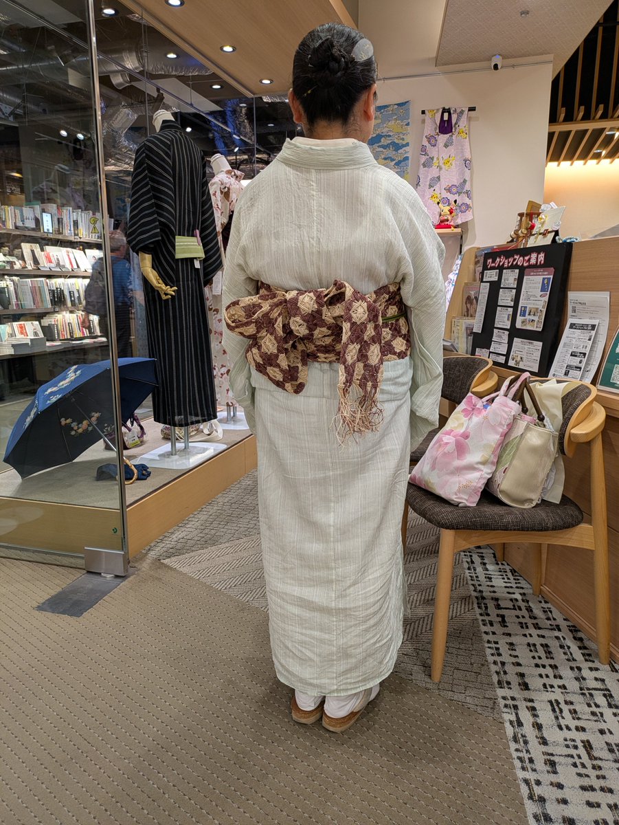 kimonostation's tweet photo. きものステーション・京都に素敵なきもの姿でお越しくださいました💕
#着物コーデ #着物好き
#京都 #きもの https://t.co/XdUzsxTpju