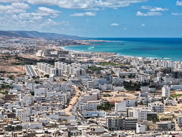 zgmtk8's tweet photo. 📍 #درنة 🇱🇾🩵

حيث يلتقي الأمل بالأفق، ويعانق البحر جمال المدينة في مشهد لا يُنسى. ✨

#درنة #ليبيا #البحر_المتوسط #اكتشف_ليبيا #تصويري https://t.co/tDDve1aTRv