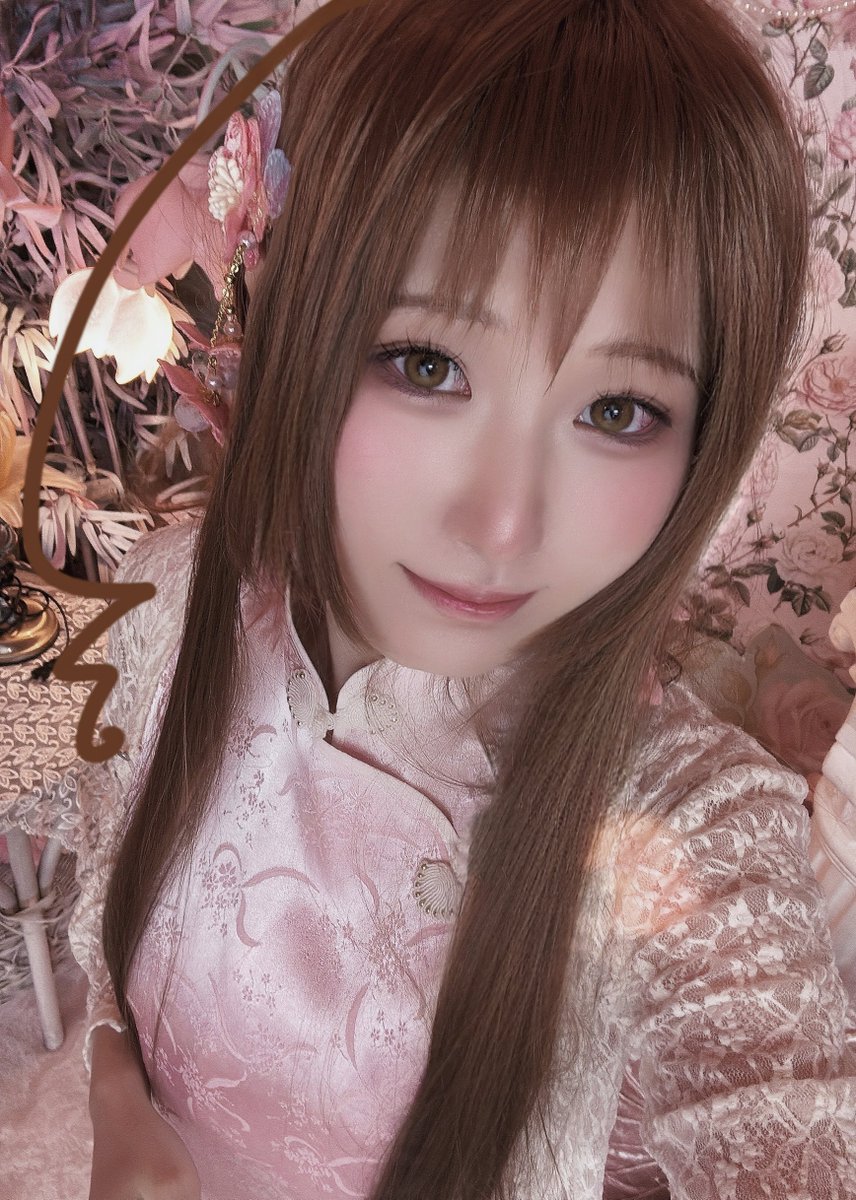 sagumori0's tweet photo. ⚠︎捏造衣装cos / 気苦労娘
現地で買ったチャイナ服と髪飾りとリップ🎀
薄ピンクでとっても可愛いヨ💗 https://t.co/MCHkxwA05o