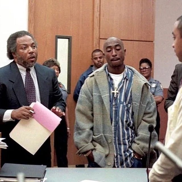 DullahTheking2's tweet photo. Rapper 2Pac during his 1993 preliminary hearing in Atlanta, Georgia, regarding the shooting of two off-duty police officers...

📷 1993. https://t.co/f204XLTe3V