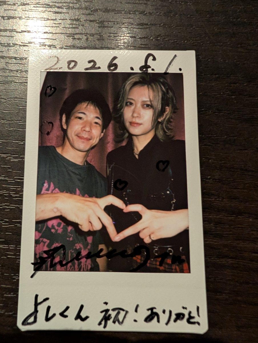 Yoshi32119582's tweet photo. 昨日のチェキツイ！
昨日は浅草イナズマズマに参戦✊️
目当てはもちろん #闇雲 です！
8月最初だし、しっかりテンション上げ��いくためには闇雲見るしか無いでしょ！
はじめましてのグループさんともチェキ撮ったのでツイート分かれます💦
とりあえず、闇堕fesでは見たけどはじめましての #世界逆転宣言 さんと #GLIMofGROND さんです。

#きらきらほしちゃ
#成宮立夏