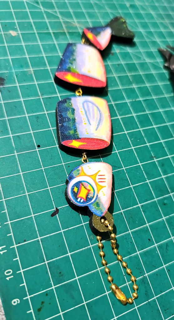Mie_berotot's tweet photo. Siap siap buat #tomoland!
New chopped sardine + iced mackerel keychain (sedang d keringin pke seal and tinggal pasang gantungan) https://t.co/ezxGGgkpho
