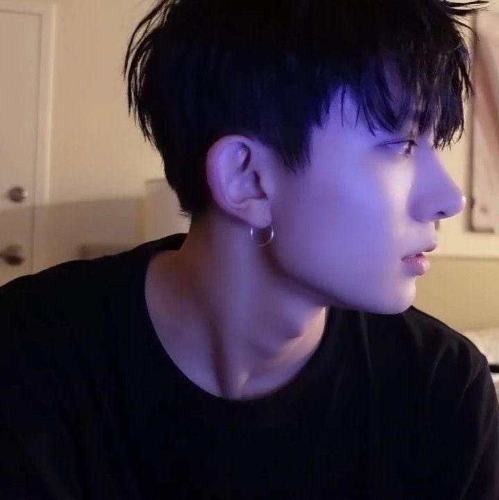 mesoxsimjy's tweet photo. แล้วฮีซึงผมดำให้อะไรกับเรา : https://t.co/ktucminsz7