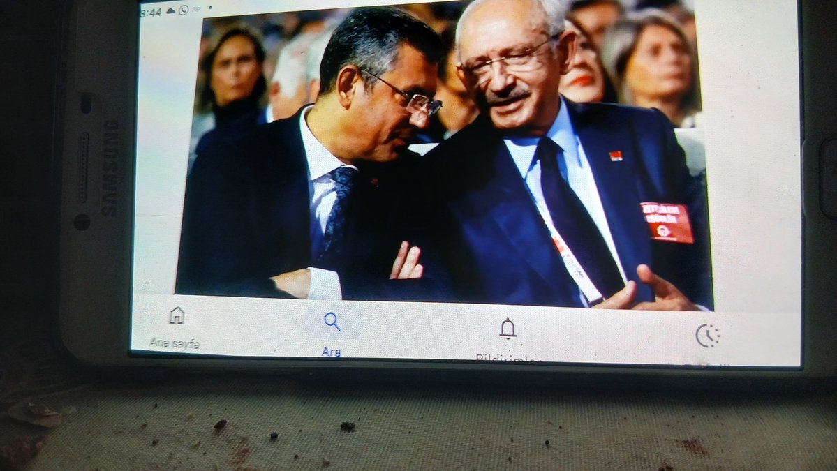 sadilguler36's tweet photo. @_yezdn_glsn3446 ENAYİ 
OLURSAN 

UYANIKLAR 
BAYRAM
YAPAR
#cumhurbaşkanıerdoğan #devletbahçeli #kemalkılıçtaroğlu #muratkarayalçın #savcısayan #mehmetsevigen #hikmetçetin #muharremince #özgürözel #ekremimamoğlu #abdullahgül #barışyarkadaş #gürseltekin #özgürçelik #berhamşimşek #mustafasarıgül. https://t.co/FuRtm9ILiE
