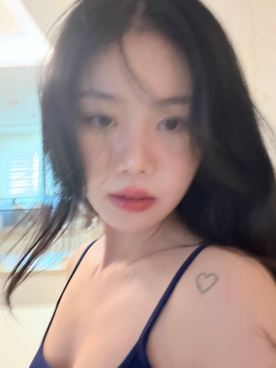 teamsoojinph's tweet photo. [💌 #SOOJIN FROMM] 080226

(1/2)

#수진 @BRD_SOOJIN https://t.co/kx2L6Bwusq