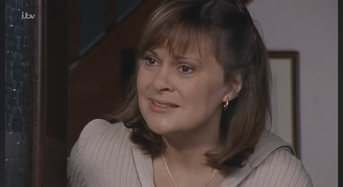 OffPeakPractice's tweet photo. Hazel Ellerby (Chloe White) as Jay Burrows in the A Touch of Frost episode 'Another Life' (2003).

#HazelEllerby #PeakPractice #OffPeaks #ATouchofFrost #DavidJason https://t.co/IfFaaO6OSN