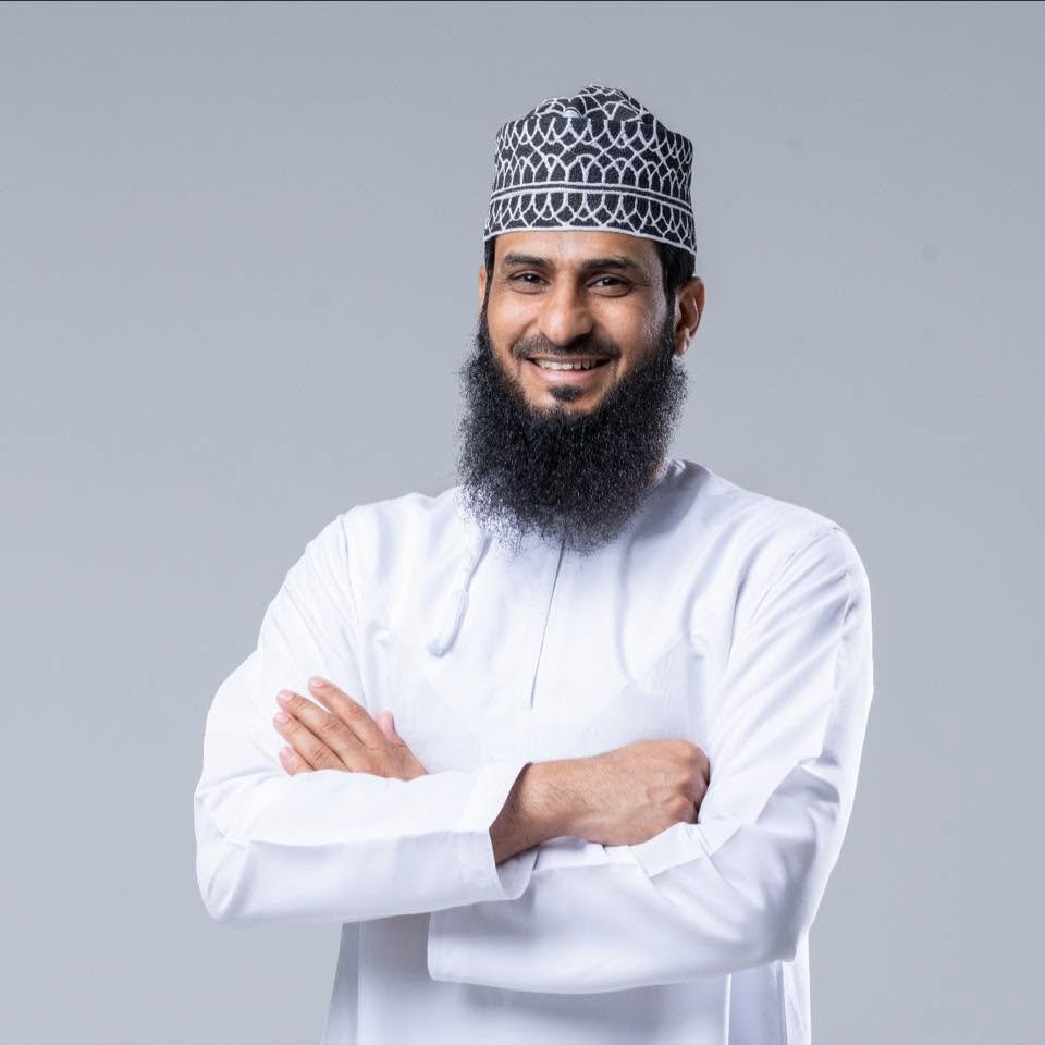 almarsd_news's tweet photo. مهما كانت الإجراءات والاشتراطات التنظيمية، فإن ذلك لا ينتقص من قيمة الجهد والإبداع الذي قدمه أحمد السعدي.

استطاع بفكرته المبتكرة في أجهزة شواء الدجاج أن يلفت أنظار زوار خريف ظفار، وأن يضيف لمسة جميلة ومميزة أسهمت في إثراء تجربة الزوار، وهو ما لقي استحسانًا وإشادة من الكثيرين.

كل الشكر والتقدير له على ما بذله من جهد واجتهاد، فالمبدعون يستحقون الدعم والتشجيع
نتمنى له التوفيق، وأن يعود مشروعه بصورة تستوفي جميع المتطلبات ليواصل تقديم هذا العمل المميز.