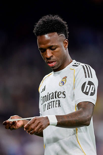 bornmadridista0's tweet photo. 🚨💣 BREAKING: Vinícius Jr. and José Mourinho will hold a FACE-TO-FACE meeting NEXT WEEK! 🤍

👀 According to the report, the meeting is expected to be an important moment as discussions continue over Vinícius' future at Real Madrid.

⚪ Mourinho is set to speak directly with the Brazilian star ahead of key decisions in the coming weeks.

🗞️ @jfelixdiaz