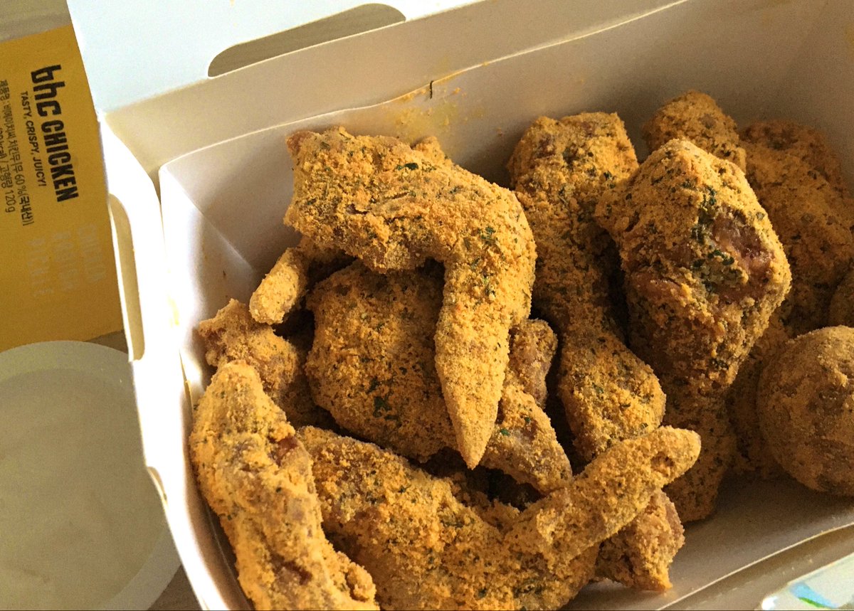 pig_baaa's tweet photo. 뿌링클 !!!!!! 냠ㅁ얌ㅁㅁㅁㅁ 🤤🤤🤤🫰 https://t.co/H5DlZ1uIyB