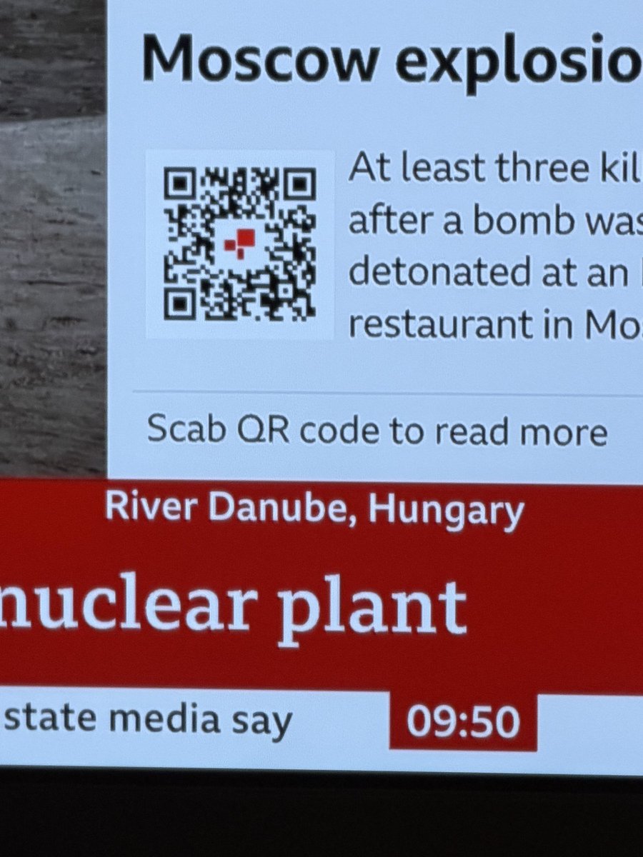 Foxvickie2's tweet photo. Hey @BBCNews not sure how we scaB a QR code??? https://t.co/WIyLfOFMQN
