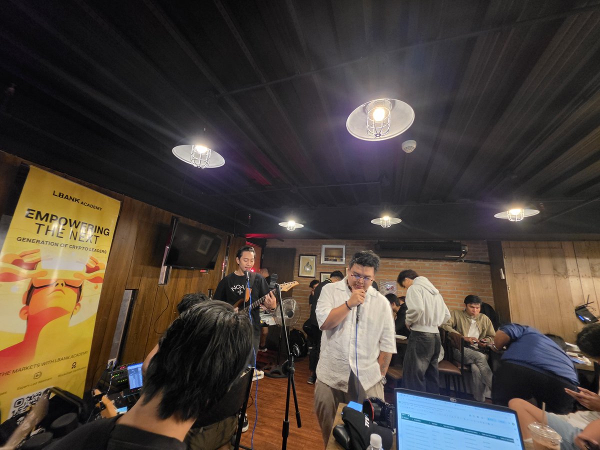 cryptitaplays's tweet photo. Brewed for the community, tuned for the culture. ☕️

🎶Incredible energy at the LBank Coffee Consensus! 
@LBankPH @LBank_Exchange #lbankcofeeconsensus https://t.co/Mjl64hx257