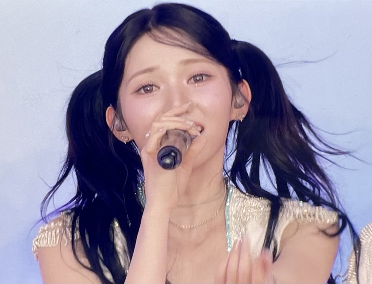 yongyong_____'s tweet photo. 真夏の屋外フェスでキラッキラで
歌って踊って透明感あるのアイドルってすごい

#ISSUE #TIF2026 https://t.co/Kc63NxAAcm