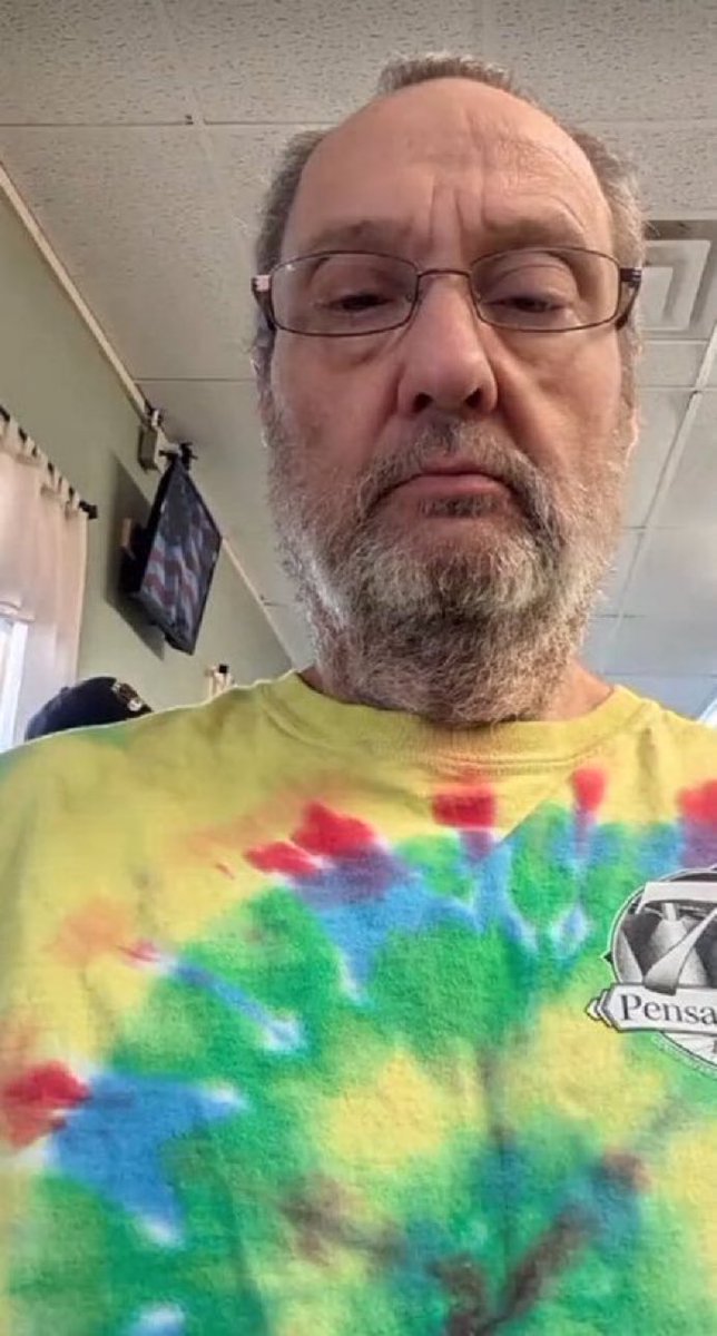 mike56527's tweet photo. Hi, I need a wife https://t.co/UhQq4TFyi9