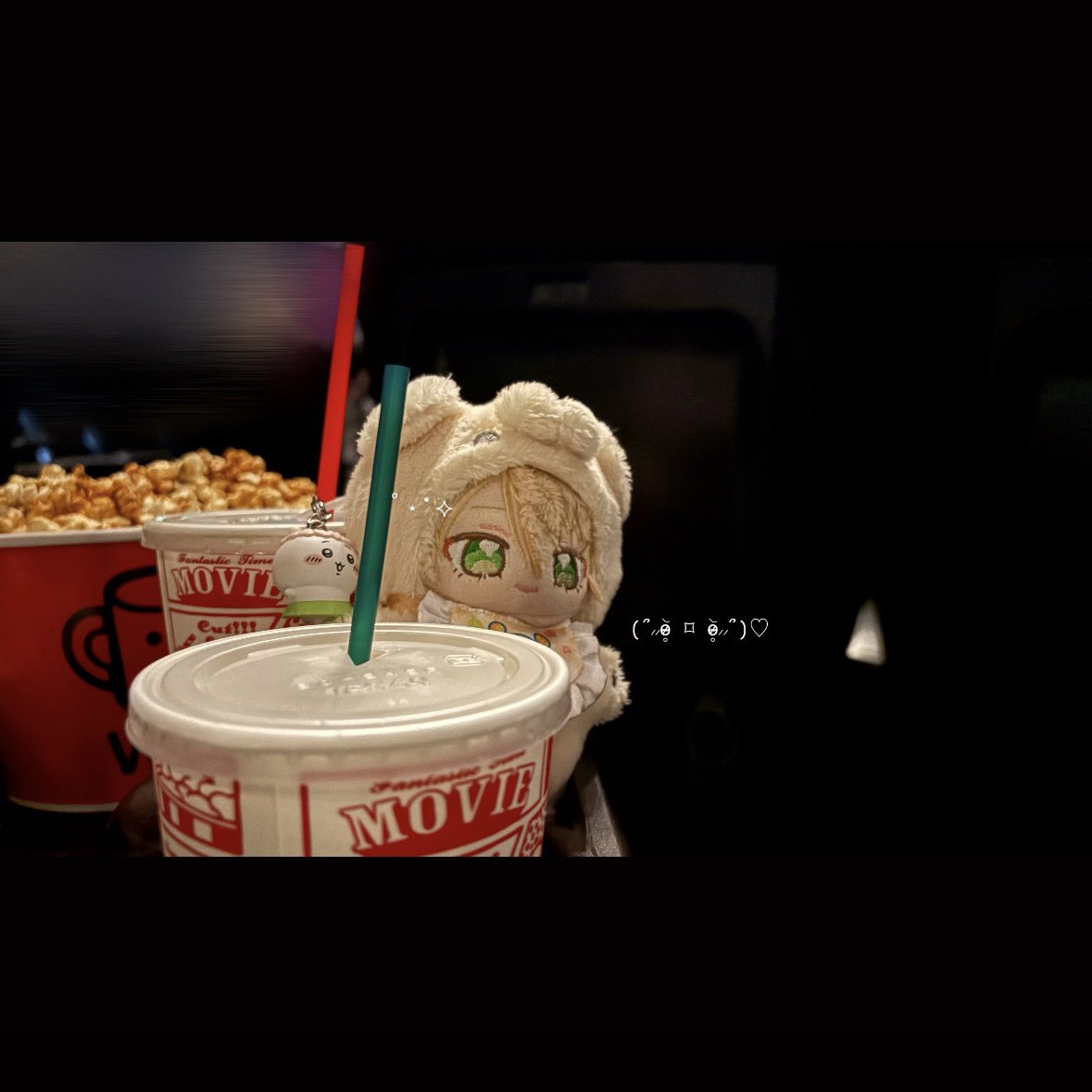 ivolytea's tweet photo. ちいかわ鑑賞!!⟡˚.⋆🍿🎬 https://t.co/qqIuOSmj23