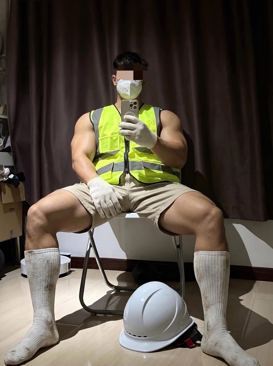 Bosspakin888's tweet photo. 🧦🤢 https://t.co/39k3L5gqiM