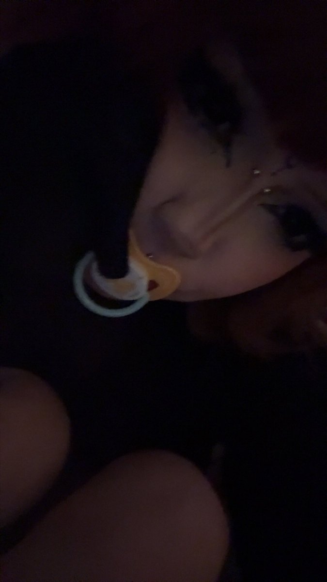 lustyheartt's tweet photo. i love being a baby :3
#puppy #agere #ageplay #ddlg #puppyplay #daddykink #cnc #rapekink #agegap #oldermen https://t.co/ig9BdgiSgF