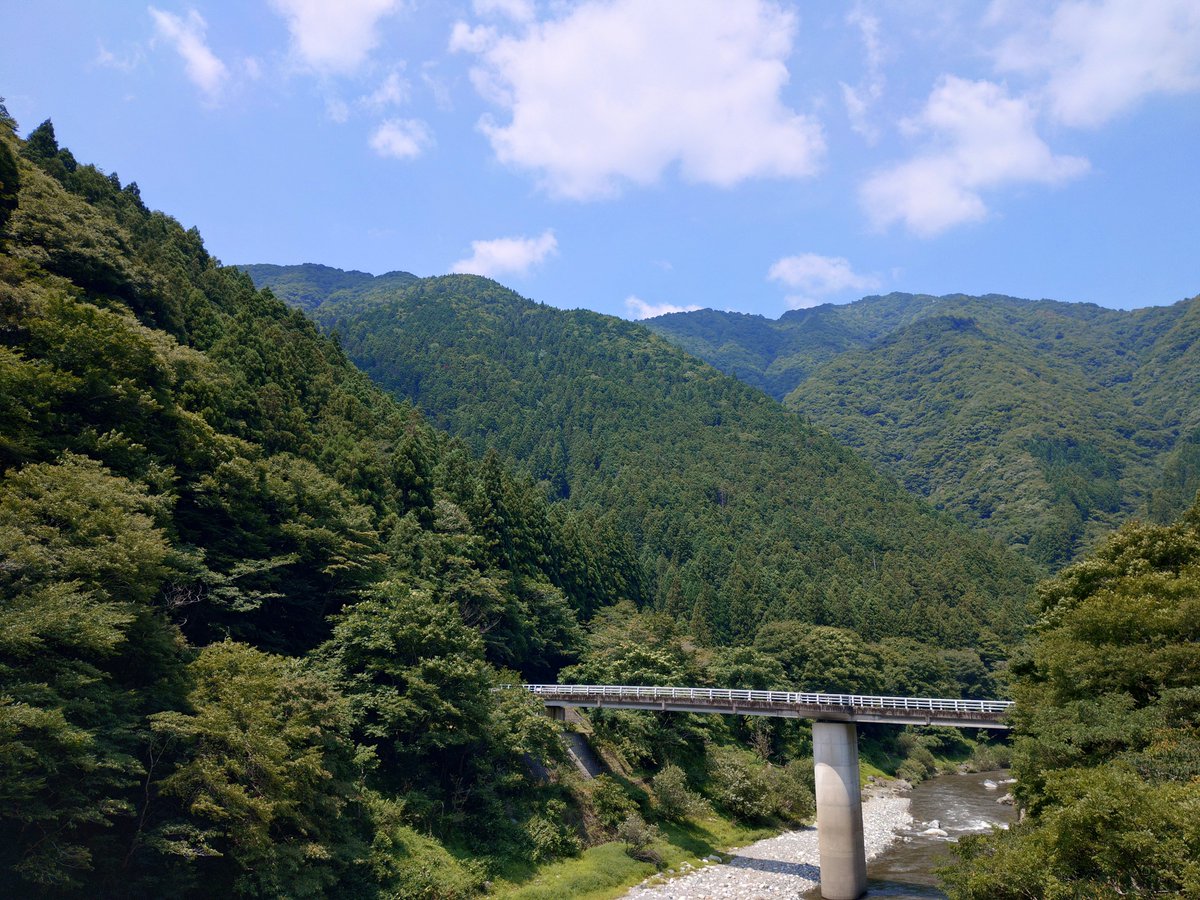 chiakichi223's tweet photo. 道の駅星のふる里ふじはし
少し遠いけど山間を抜ける良いルート
暑さが和らいだらまた来よう https://t.co/7tlF2jxP6G