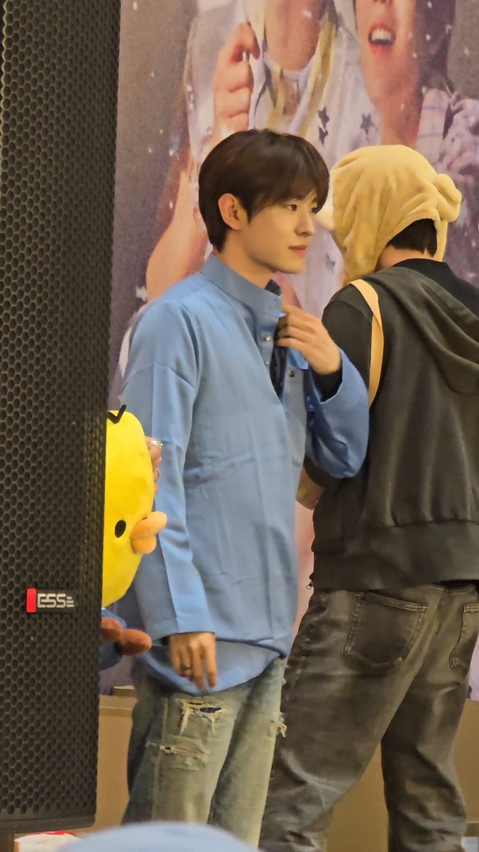 beezhero92's tweet photo. SION &amp; YUSHI WEARING BAJU MELAYU  🥹😭

@nctwishofficial #NCTWISH #엔시티위시 #SION #YUSHI #시온 #유시 #NCTWISHinKL #NCTWISHinMY https://t.co/usu6jePjEg