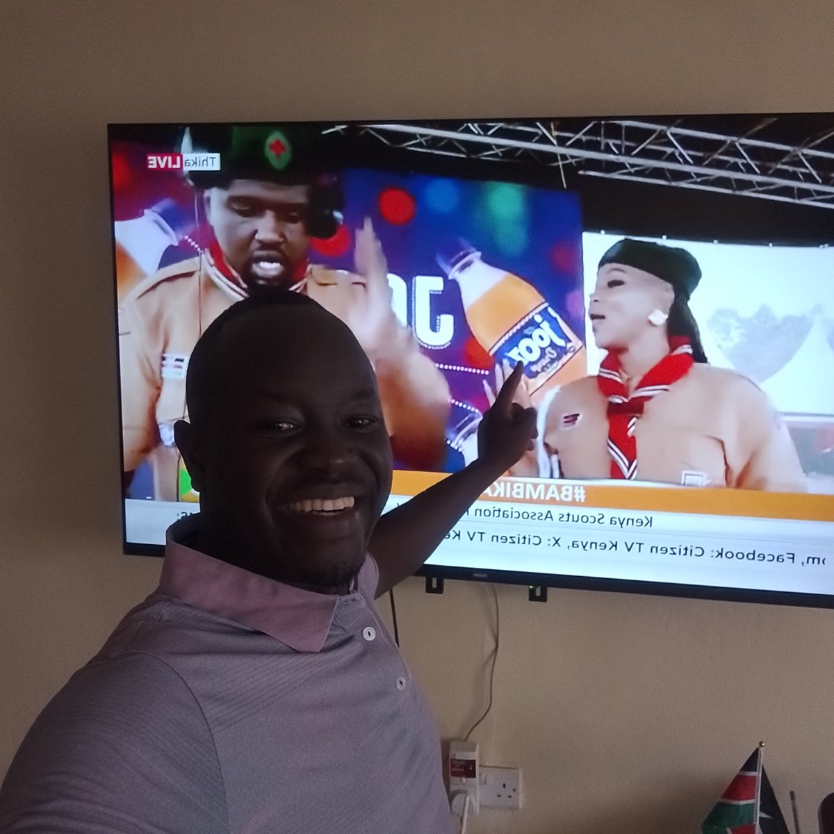 EmejeMoses's tweet photo. @KarwirwaLaura @djggactivist @citizentvkenya #Bambika Guten morgen what an awesome day enjoying the show locking the waves frm KOLANYA TESO in Busia County 

Extend My Blessed Greetings To Our  Beloved Youngsters Scout Association ATLARGE https://t.co/vtMXWTF5ub