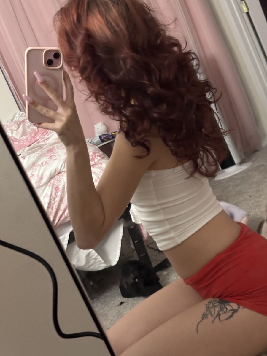aetheracarbb's tweet photo. you’re suppose to flirt with your girl everyday like u still tryna pull her https://t.co/phmIPqGrwc