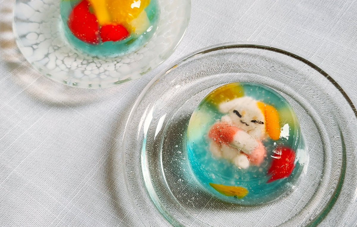 yuka_tuich's tweet photo. ◎きいろのこの水まんじゅう◎

暑いので涼やかスイーツを作りました🐾

ぷるんとした水まんじゅうの中に、あんこで作ったきいろのこ、カットしたフルーツを入れました。 https://t.co/1X4Qs0yptt