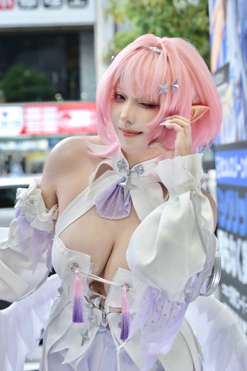 kinkoma2's tweet photo. 【7/31  ゼンゼロ2周年記念オフラインイベント ＠ベルサール秋葉原】②

character：レミエール
model：菌烨tako さん ( @Takomayuyi ）

ファンサの神と化したレミエール✨

#ゼンゼロ2周年   
#ゼンゼロ記念イベント https://t.co/OJj1nh50Ib