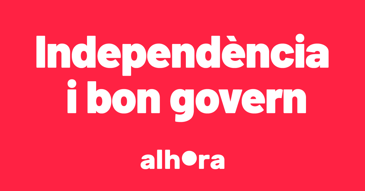 Savallsblog's tweet photo. Per què soc a Alhora

Us llegeixo sovint dient que @alhora_cat  hauria de ser un think tank, que no ens votarà ni la família, que som woke, processistes 2.0, i que el Graupera és calb, un rotllo i està al servei de Spectre, el CNI, el Mossad, Trump, Putin i els Golfos Apandadores. Tot alhora.

Si tot això fos veritat, jo també em preguntaria què coi hi faig, a Alhora.

I soc vingut a explicar-vos per què hi milito, per intentar convèncer gent de qualitat que conec que s’hi afegeixi i per treure el cap de tant en tant per aquí, donant-vos la tabarra.

La primera raó és una necessitat política del país.

A parer meu, els partits que van protagonitzar el desgavell del 2017 han de desaparèixer del mapa. Les seves lluites ja no van més enllà de la supervivència particular o col·lectiva dins de les institucions espanyoles, tant a Madrid com a Catalunya.

Això no vol dir que tothom que hi militava el 2017 fos una eina de la traïció, ni que tota la gent que formava part de les seves xarxes de solidaritat partisana estigui tacada pel pecat del llacet groc. Tot allò ens va enganyar, en major o menor mesura, a tots.

Però cal tancar carpetes: prou de lamentar-nos i, sobretot, prou de reivindicar segons quins partits i lideratges d’aleshores.

M’heu sentit dir sovint que el pitjor que ens ha fet la classe política del 2017 ha estat trencar les solidaritats interclassistes i transideològiques que es van bastir entre el 2010 i el 2017.

Això és el que cal reconstruir com més aviat millor.

En aquest context, diré dues coses.

La primera: entenc que Aliança Catalana serà el vot refugi. També el vot dels o tempora, o mores, de la por a la dissolució del país dins les noves invasions bàrbares, i el vot de càstig contra els partits que ens van deixar sota les potes dels cavalls del 155.

La segona: no crec que una ideologització alineada amb sentiments compartits amb una part de la gent de Vox permeti recuperar una gran majoria catalana capaç de liderar l’alliberament nacional.

Si l’enemic prioritari és el Califat, ens esperen dècades de donar voltes a la sínia espanyola.

I parlo d’Aliança Catalana no pas per atacar-la particularment. En parlo perquè és l’única alternativa electoral visible al món dels cotxes oficials, les moquetes i els observatoris que representen Junts, ERC i la CUP.

Perquè jo també tinc línies vermelles: els partits del 155, amb els Comuns inclosos.

Per això milito a Alhora.

I qui hi ha, a Alhora, a part del Graupera, l’Ojeda, la Carracelas, la Punsoda i la Vila?

Centenars de persones que procedeixen tant de la militància civil com de la política: ex-erquis, ex-convergents, ex-cupaires, gent dels CDR i desenganyats dels llacets grocs a manta.

Aquesta diversitat de procedències ideològiques juga a favor dels temes nacionals que ens uneixen, perquè ens obliga a fer-los prioritaris.

A mi em sembla estúpid discutir sobre Gaza amb un ex-cupaire si ni ell ni jo podem fer absolutament res, ara mateix, per influir-hi ni el més mínim.

També tinc clar que la meva idea de prohibir que cada hivern es regenerin les platges catalanes amb sorra nova no és avui la més transversal ni la més oportuna de les meves propostes. Ja m’hi barallaré quan toqui.

El que encara no hi ha —perquè som petits i, de moment, no ens voteu— són guàrdies civils infiltrats, morts de gana peticionaris de menjadora ni exmilitants de Societat Civil Catalana.

Milito a Alhora perquè cal bastir un projecte polític fora dels partits que ens van portar al desastre.

Al meu entendre, Aliança Catalana pot guanyar eleccions i aglutinar molta gent, però difícilment podrà pactar amb ningú dels que avui hi ha al Parlament per formar govern.

O obté una majoria absoluta i declara la independència —que cadascú hi dipositi la fe que consideri raonable—, o l’establishment utilitzarà les línies vermelles contra AC com a excusa per continuar pactant amb els partits del 155 noves edicions de tripartits i quatripartits a la Generalitat.

Governs estrafets, grotescos, inútils i incompetents.

Per això crec que cal construir un partit polític fora d’aquesta presó de wokes contra extremadretans, globalistes contra perifèrics, Basté contra Ustrell, CCOO contra Foment.

Són guerres de paper mullat, de fireta, funcions de putxinel·lis.

La guerra que importa és la que lliurem contra l’Estat espanyol per desempallegar-nos-en i projectar-nos cap al futur.

Jo he decidit sumar-me a Alhora per contribuir a construir una alternativa política neta del passat, que treballi des de la raó i el debat, i no des de les emocions, les pulsions i les enquestes.

Potser m’equivoco. Però ara mateix no veig cap alternativa millor.

Alhora és perfectible. Naturalment i només faltaria que no ho fos. Però el que més ens cal és que la gent que consideri que tot això que explico té mínimament sentit vingui i s’hi apunti.

Perquè és dins d’Alhora on hem de discutir les tàctiques, les prioritats, els programes, les ideologies, el futur i —quin rotllo— la filosofia política.

I ara ja callo.

Germans, doneu-vos les mans. 😘