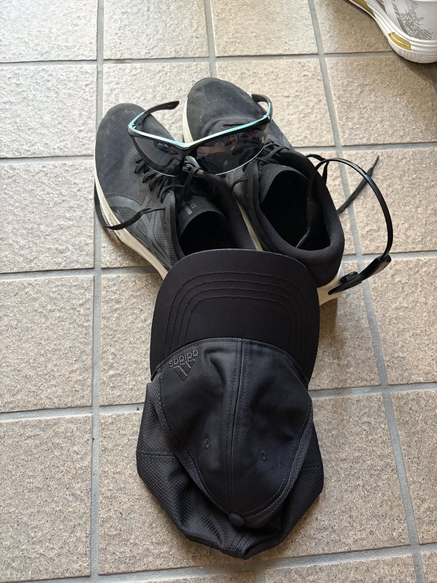katekin_change's tweet photo. ジョギングしてたら
街の人が
「頑張れ〜」
って声掛けてくれた‼️

有難う💪

でも指先痺れてくるんだよなぁ💦

#ダイエット 
#熱中症 https://t.co/r7VFwqWZqO
