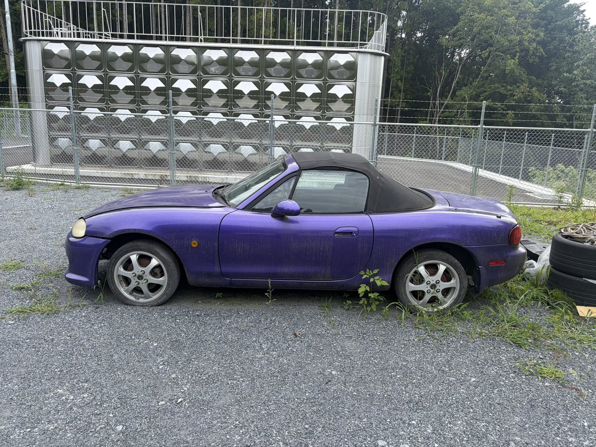 100635_'s tweet photo. 車売ります
nb8cロードスター6速MT
走行距離134546km
20万円
一時抹消書類あり
燃料ポンプ死んでるのでエンジンかかりません。去年10月に一回エンジンかけてます。
テインの車高調以外ノーマル
助手席側パワーウインド故障
幌破れあり
内装一部なし
埼玉県秩父からになります。 https://t.co/uSKYSo45ZD