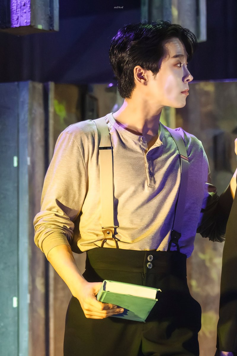 milord_pic's tweet photo. 260728🌙
뮤지컬 비더슈탄트 | 스페셜 커튼콜 - M19. 라이너의 죽음

라이너 기벤라트 役 #이한솔 https://t.co/GgF9KMSHcH