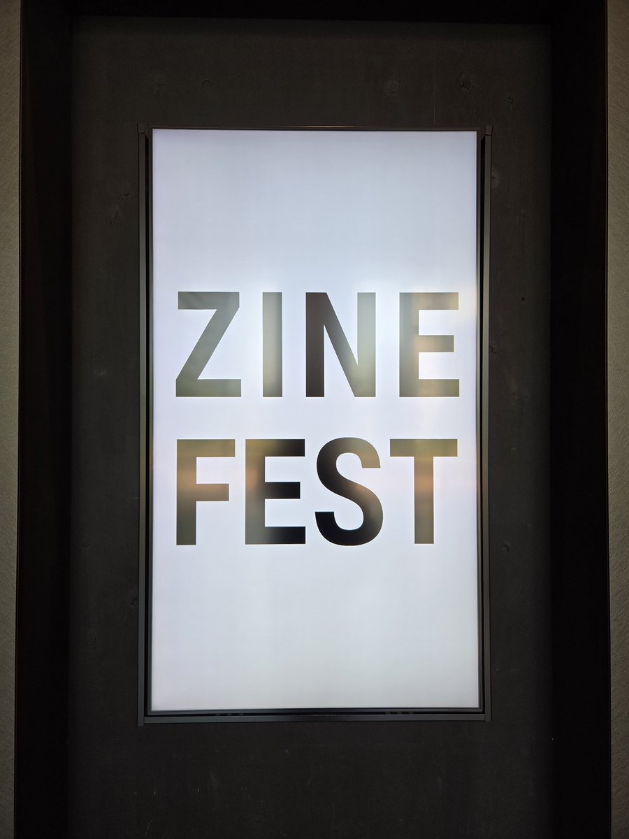 discoverymypace's tweet photo. ZINE FESTに行ってきた！
ZINEじゃなくて、二眼レフ(RICOHFLEX)でチェキフィルムが撮れるユニットを買ってしまった！！
(しかも可逆性あり)
これに対応するRICOHFLEXは持っていないため、買い求めなければ…！！
めちゃくちゃ良い戦利品やった😊

↓製作者さん
@hocke_mk https://t.co/M4xVcjSFij