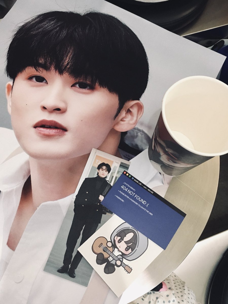 looats's tweet photo. #PASSWORD_HAPPYMARKDAY 

올해두 생일 축하해 마킁이 .. 🥹💙 https://t.co/ZguL5YJhjE