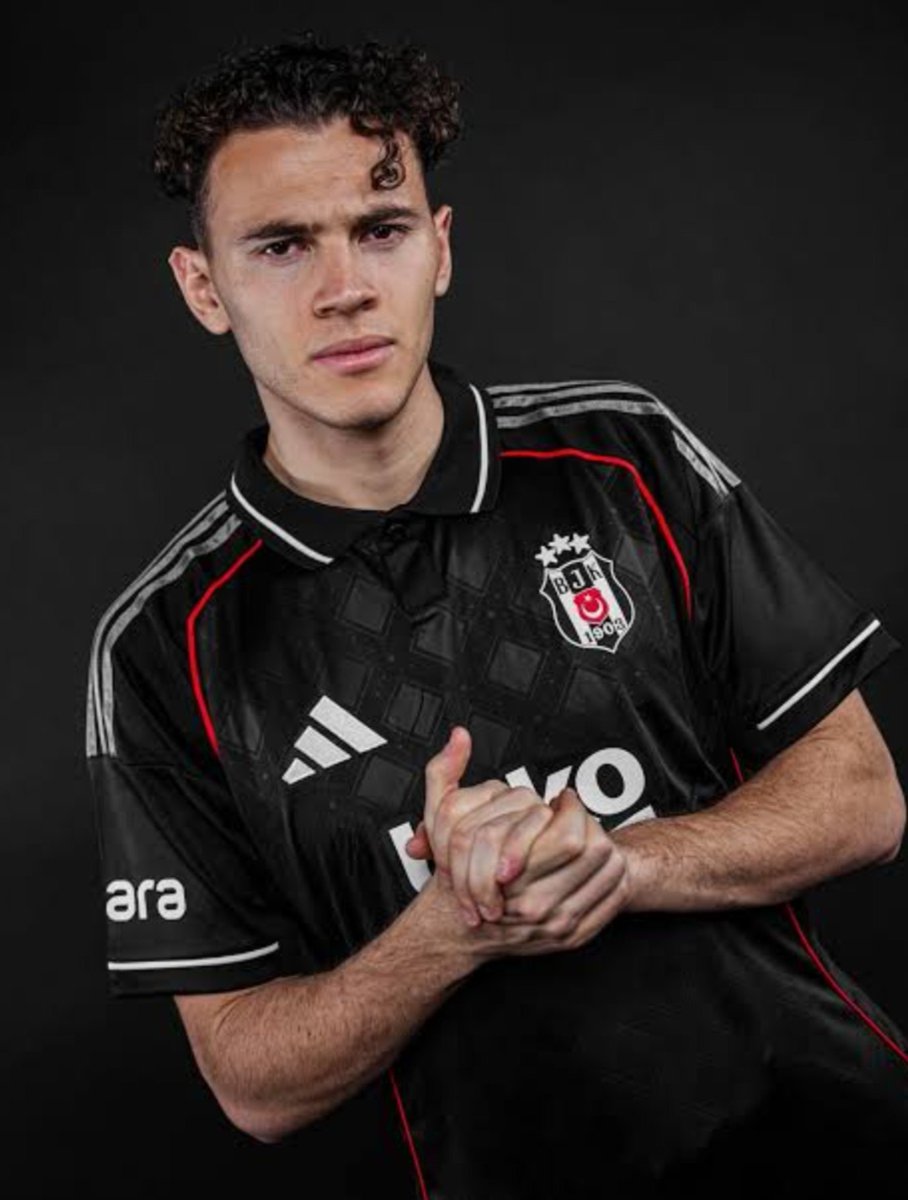 HFTransfer's tweet photo. Hull City, Inter'in orta saha oyuncusu Kristjan Asllani'yi kiralık olarak kadrosuna katmak için girişimlere başladı. (Nicolo Schira) https://t.co/f9qUG5GyP3
