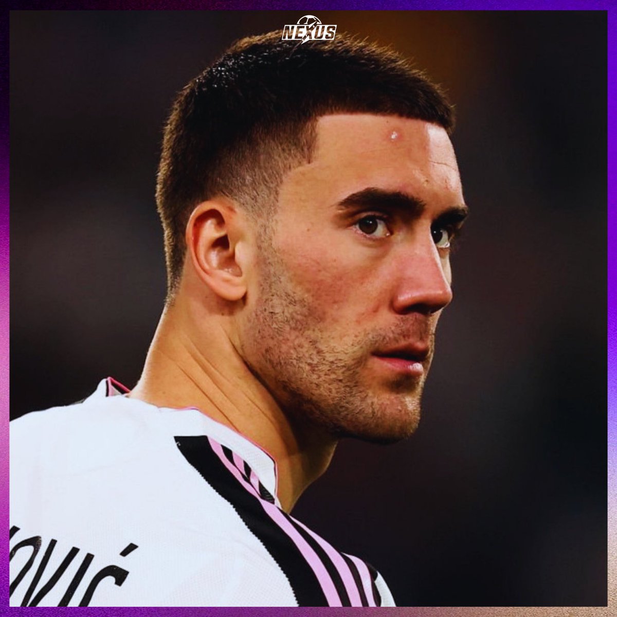 nexustransfer's tweet photo. Dusan Vlahovic, Juventus'un teklifini kabul etmesi halinde kulüple yeni sözleşme imzalayacak. (Tutto Sport)

• 6.5 M€ yıllık maaş
• 2 yıllık sözleşme 
• 4-5 M€ imza parası https://t.co/p6SlwnoaLR