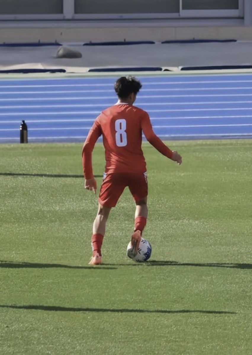 tthy_0's tweet photo. ← サッカーしてる時の俺
       彼女と2人きりになった時の俺 →

両方好いてください😙😙 https://t.co/5sV7JV2N9d