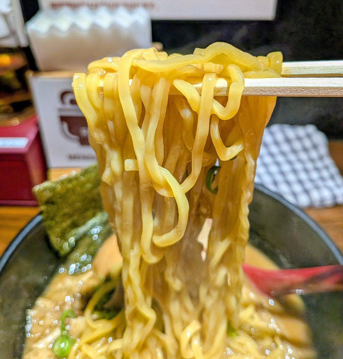 soysaltymiso's tweet photo. #麺彩RASEN
濃厚牛骨しょうゆらーめん1200＋くん玉120
8月30日で閉店し白河へ移転🥲本日のスペシャルらーめん☺️牛骨2倍のエキスがスープに溶け込む😋その美味さに無我夢中で食べる😋10食限定のこのメニューをまた食べることができて嬉しい😆秀逸😋超美味い‼️💯💯💯💯😋
＠東長崎
’26  310杯目 https://t.co/humuvMzJi3