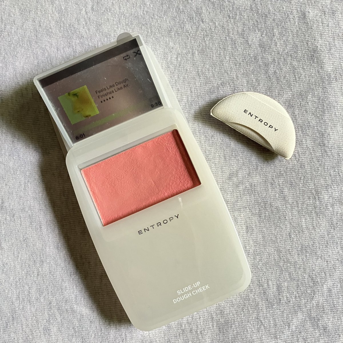 yemqss's tweet photo. สภาพ90% ราคารวมส่ง 

1. ลิปกลอส สีPeach Island 160.-
2. บลัชออน เนื้อเจลลี่ สีTouch coral 360.- (แถมพัฟ)
3. ลิปทิ้นท์เนื้อแมต สี Topaz Gem  260.-

🎀🫧 เหมาๆ 670.-  รวมส่ง 🎀🫧

#เครื่องสำอางมือสอง #ส่งต่อเครื่องสำอาง #ส่งต่อคสอ #คสอ #ส่งต่อสกินเเคร์ #ส่งต่อ #entropy https://t.co/oQ8uHRoT5f