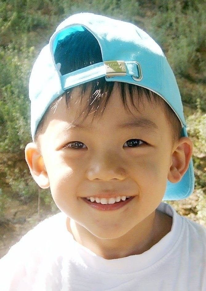 augustjaemie's tweet photo. a smile that never change ◡̈ https://t.co/Gs1pR4Y43t