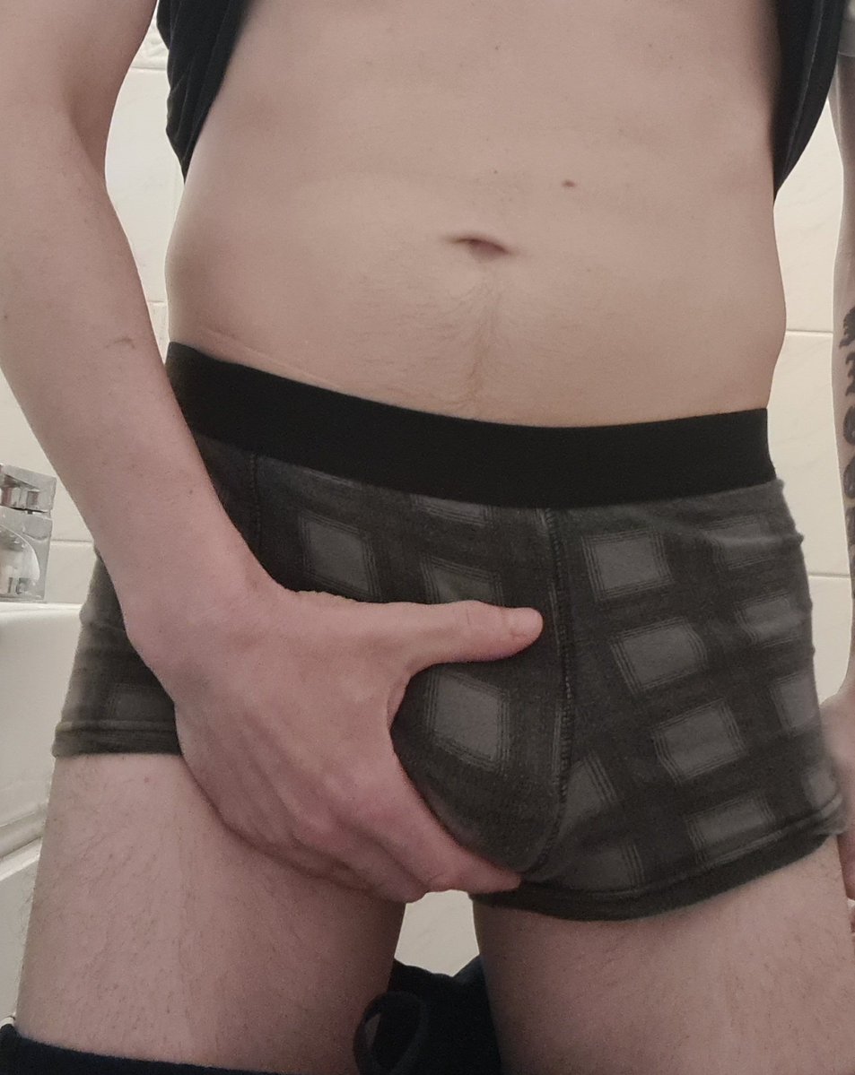 BulgeChav's tweet photo. #dailybulge #bigbulge #chavbulge #bulgeworship #chavworship #chavunderwear https://t.co/DYAmDdoamV