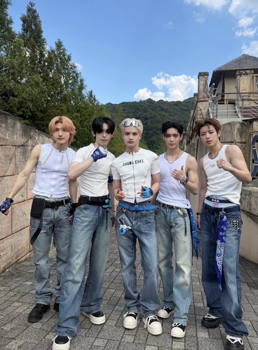 CUBE_NOWZ's tweet photo. [📸] 260802 @ 오션월드 블루 스플래시

#NOWZ #나우즈
#Achilles 
#오션월드블루스플래시 https://t.co/8CO6VLZjwL