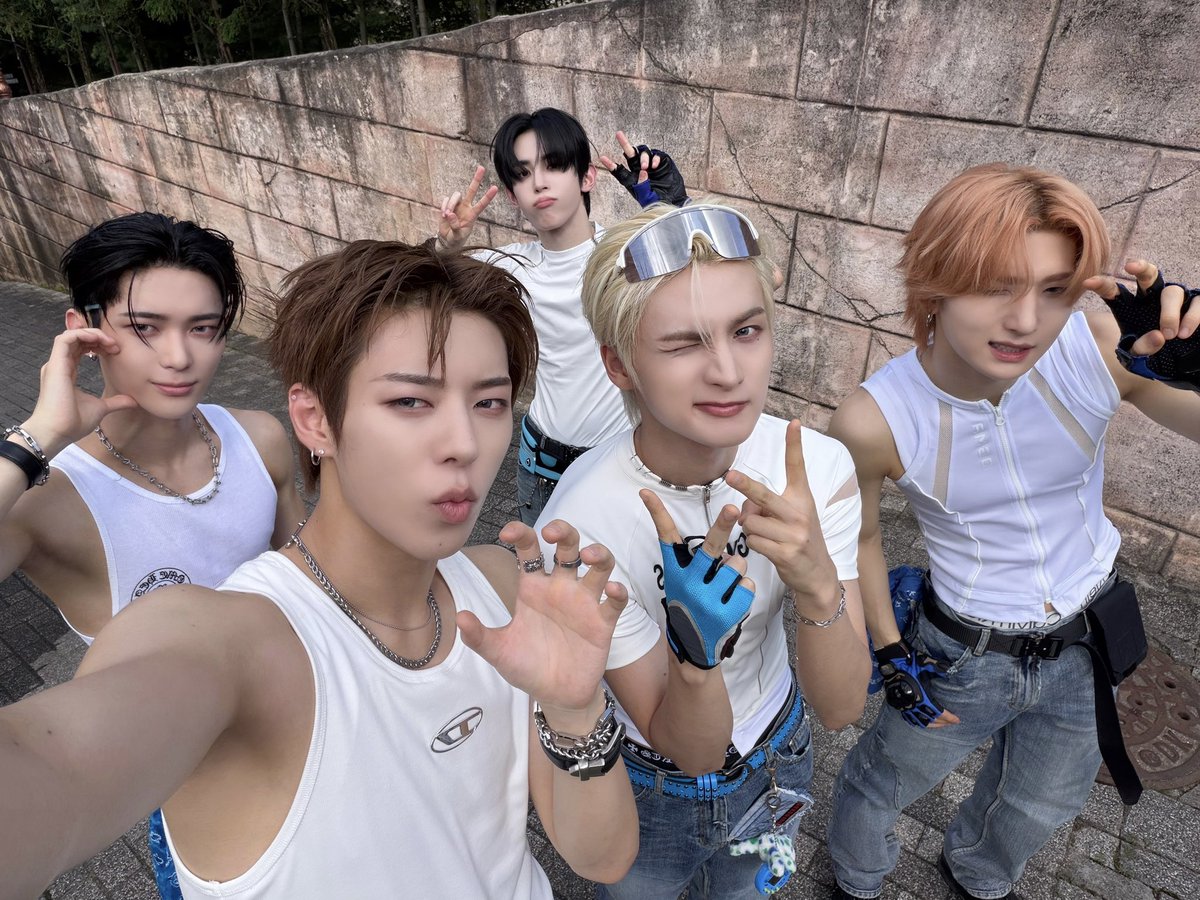 CUBE_NOWZ's tweet photo. [📸] 260802 @ 오션월드 블루 스플래시

#NOWZ #나우즈
#Achilles 
#오션월드블루스플래시 https://t.co/8CO6VLZjwL