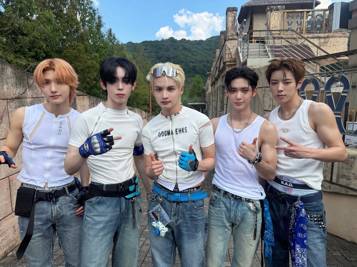 CUBE_NOWZ's tweet photo. [📸] 260802 @ 오션월드 블루 스플래시

#NOWZ #나우즈
#Achilles 
#오션월드블루스플래시 https://t.co/8CO6VLZjwL