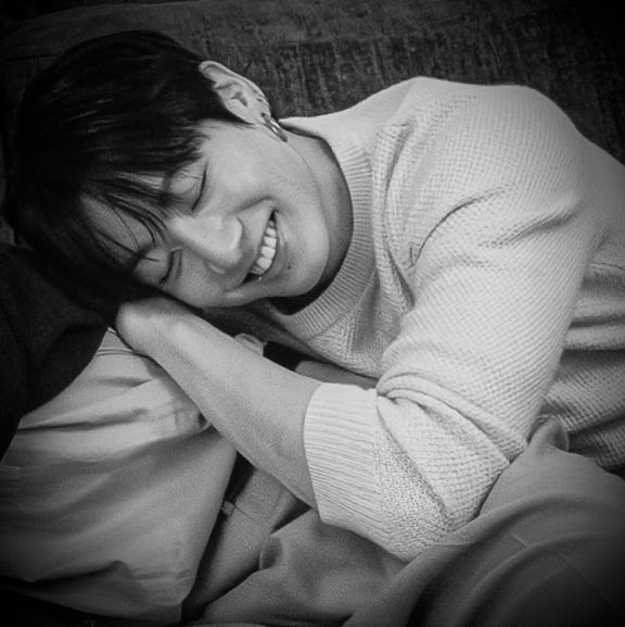 lf_rosana's tweet photo. 02/08/2026 11:11
My daily wish for you,mi niño: Stay healthy &amp; safe, enjoy, be yourself &amp; always happy…please 🙏🏼
YOU’LL ALWAYS BE MY FOREVER SINGER…MY MAGIC SHOP💜
I’ll keep falling in love with u every day…in every life…🥹🤟🏼♾️✨
#JungKook #JK #정국 #MyEverything @BTS_twt💜 https://t.co/dQUOcx2j5l