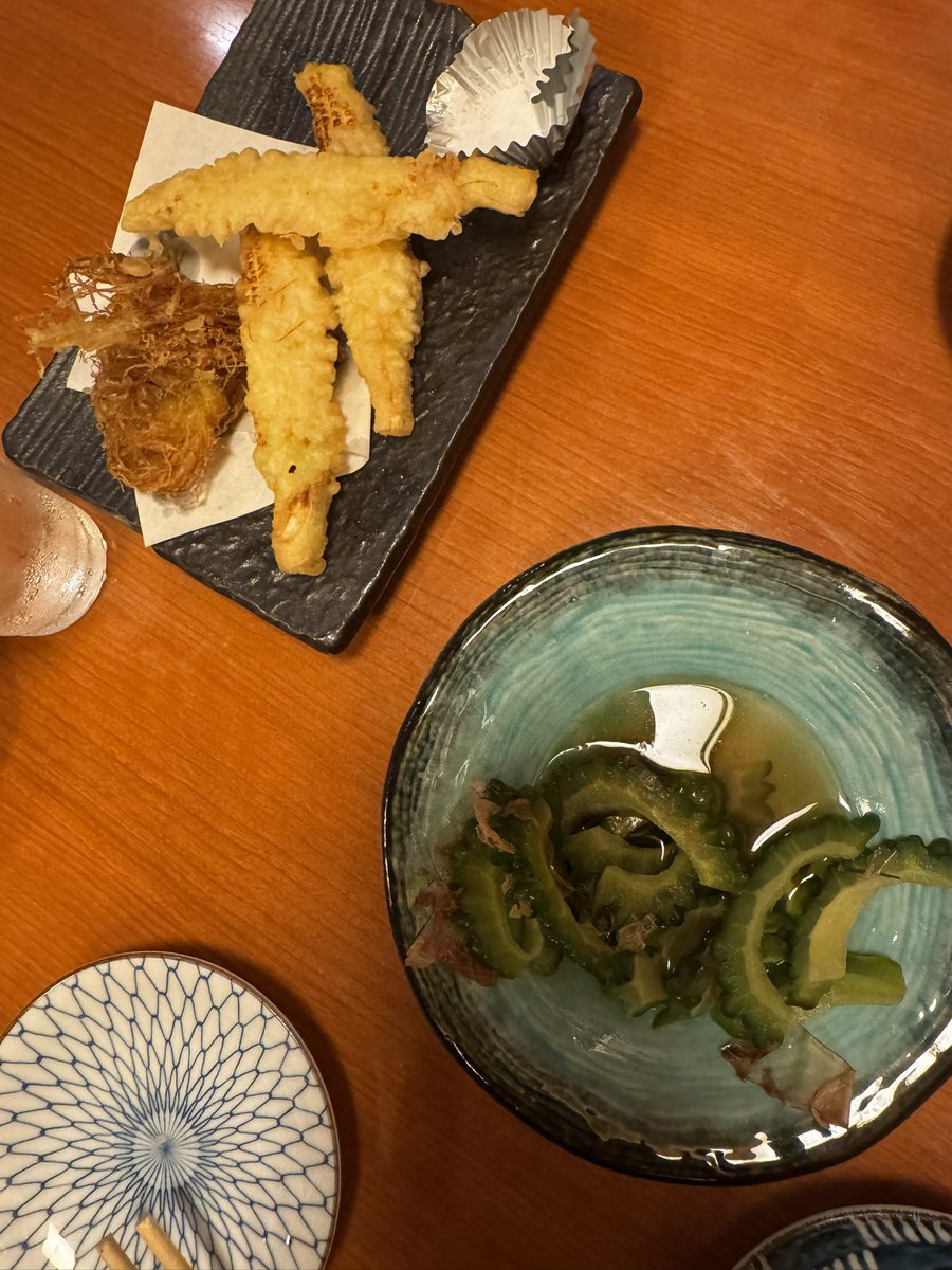 ohayo_np's tweet photo. ヤングコーンの天ぷらにゴーヤのおひたしでイッテキマス https://t.co/O5ws9BrBCa