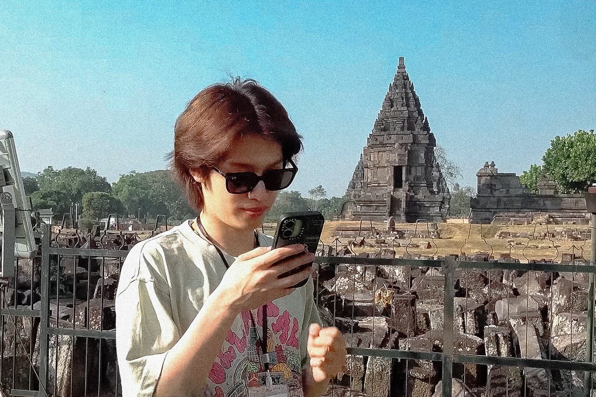 gaonsites's tweet photo. turis prambanan gaon ♡ https://t.co/2Q2Lxmq4dI