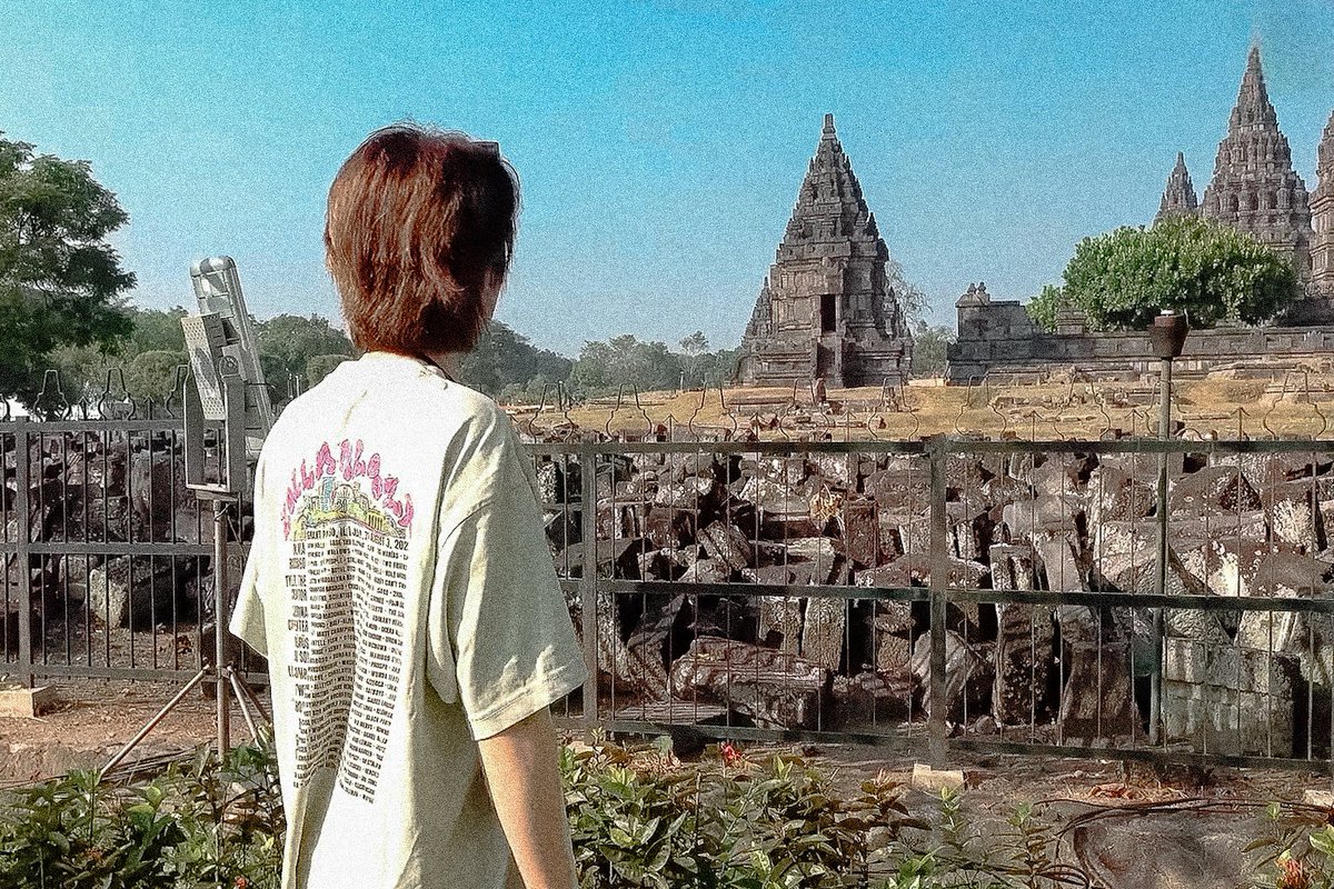 gaonsites's tweet photo. turis prambanan gaon ♡ https://t.co/2Q2Lxmq4dI