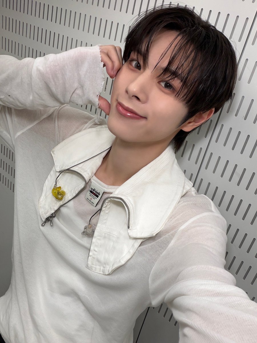 official_DXTEEN's tweet photo. [🐱]

#福田歩汰 #AYUTA
#FUKUDAAYUTA
💛https://t.co/sMbYs9QTv3

サマフェスありがとうございました☀️
夏が始まった感じがしてちょー楽しかった！！今日はみんな水分いっぱい摂っていっぱい休んでね👍👍

･･━━･･━━･･━━･･━━･･
#DXTEEN 7TH SINGLE "Wanna" ON SALE!🕶️
🎥https://t.co/epyfs8MyxG
🎧https://t.co/jfvf7TBbg6

@tv_asahi_fes #サマフェス2026
#DXTN #DXTEEN_Wanna