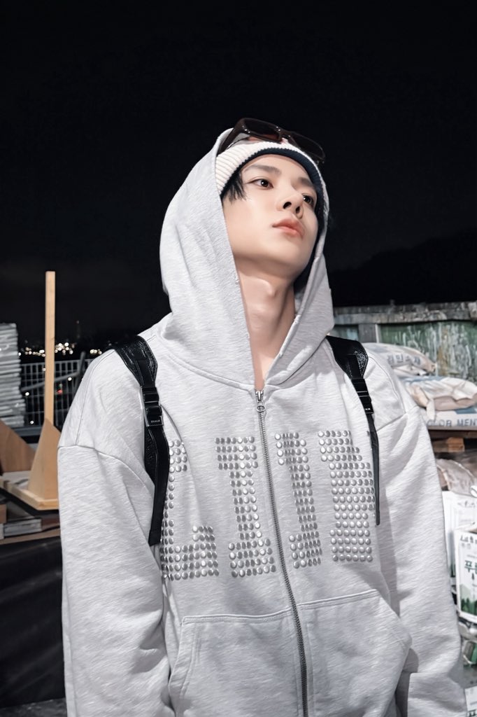 Moonlight_1015's tweet photo. 260802

#에반 #EVAN #희승 #HEESEUNG https://t.co/BC9LOXwHNQ
